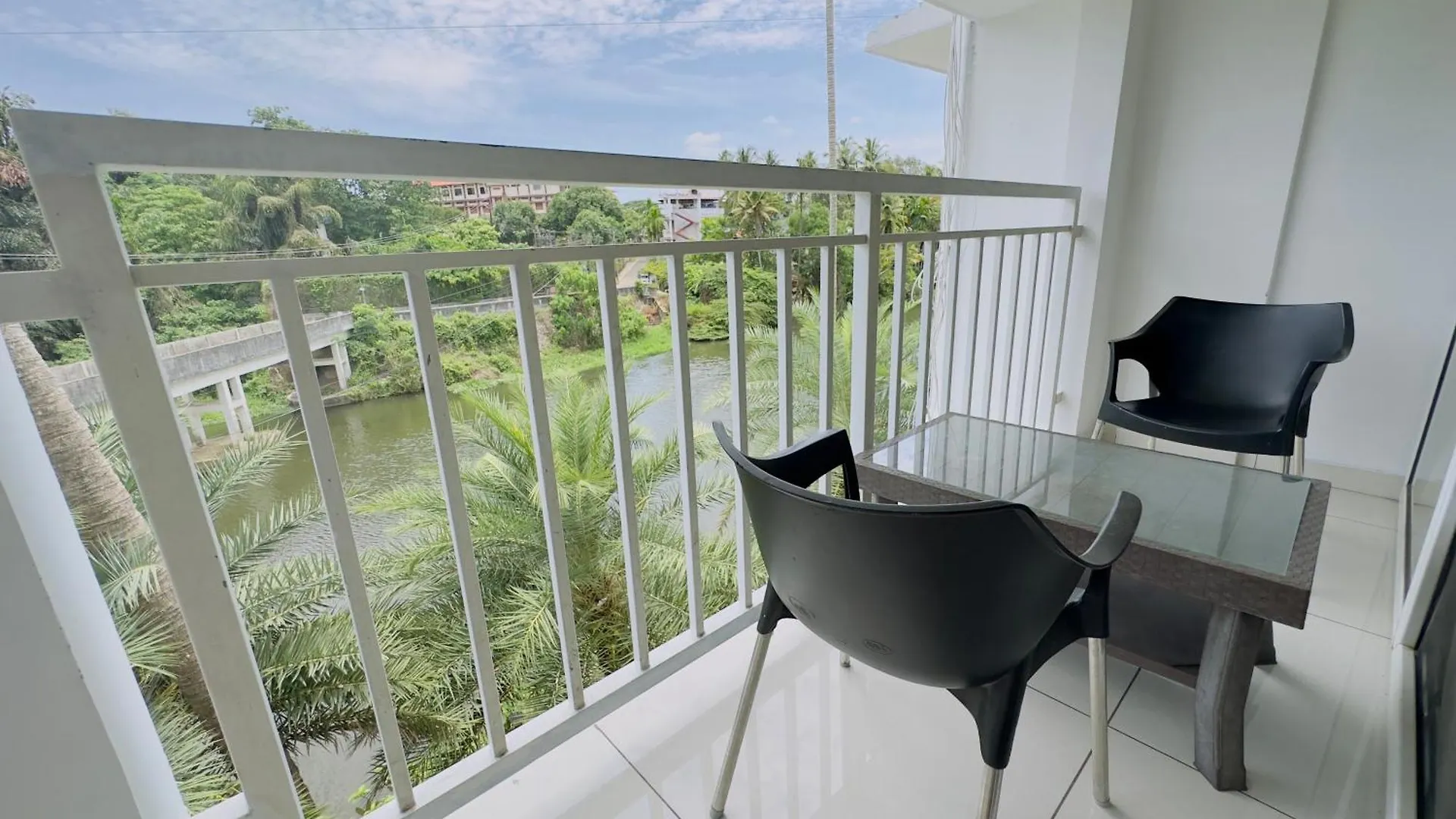 Hotel Lets Stay Kochi Indie