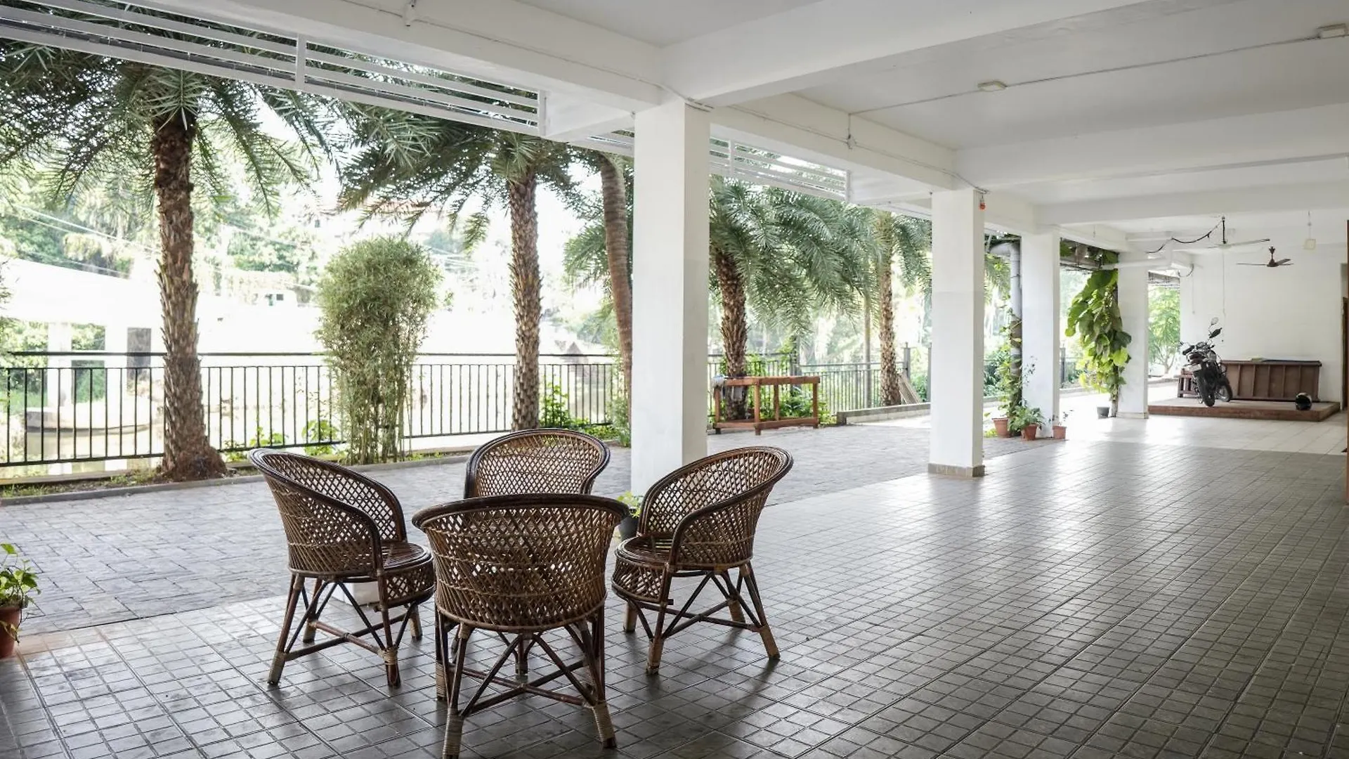 Hotel Lets Stay Kochi Indie
