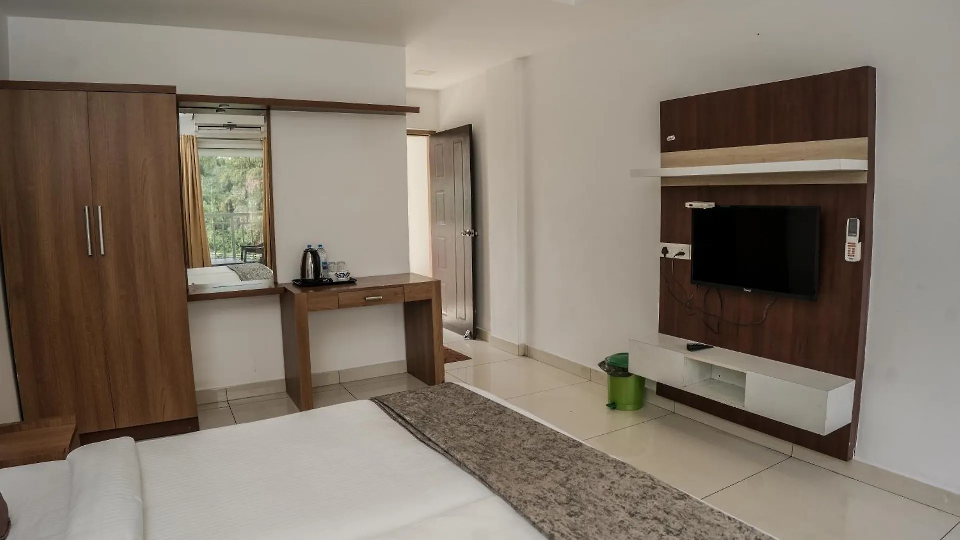 ***  Hotel Lets Stay Kochi India