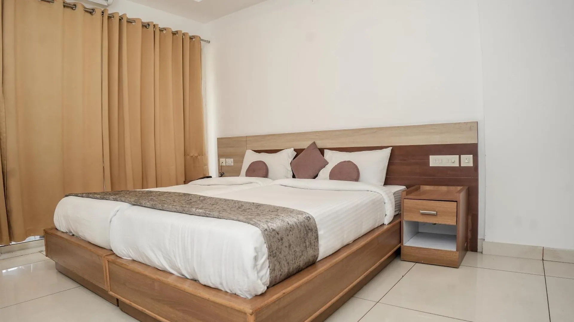 ***  Hotel Lets Stay Kochi India