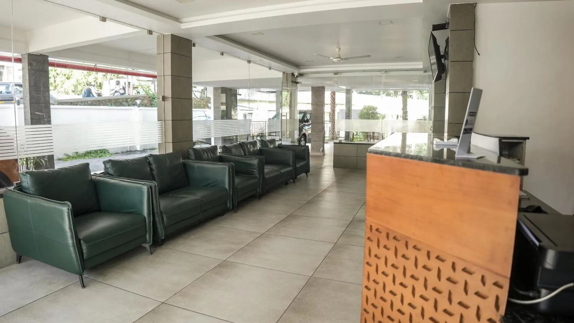 ***  Hotel Lets Stay Kochi India