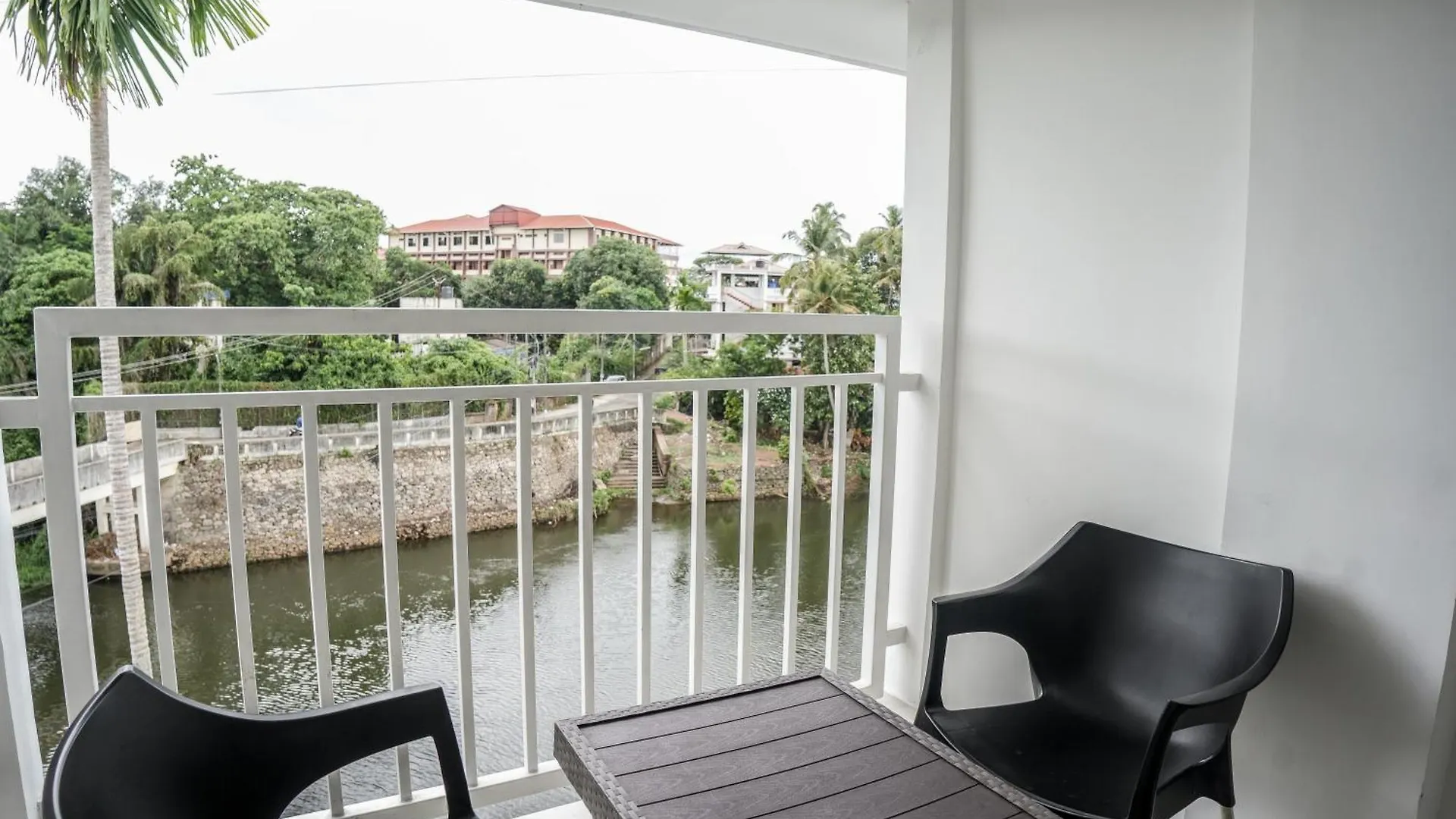 Hotel Lets Stay Kochi