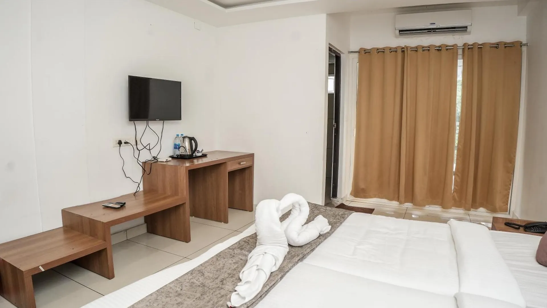 Hotel Lets Stay Kochi 3*,