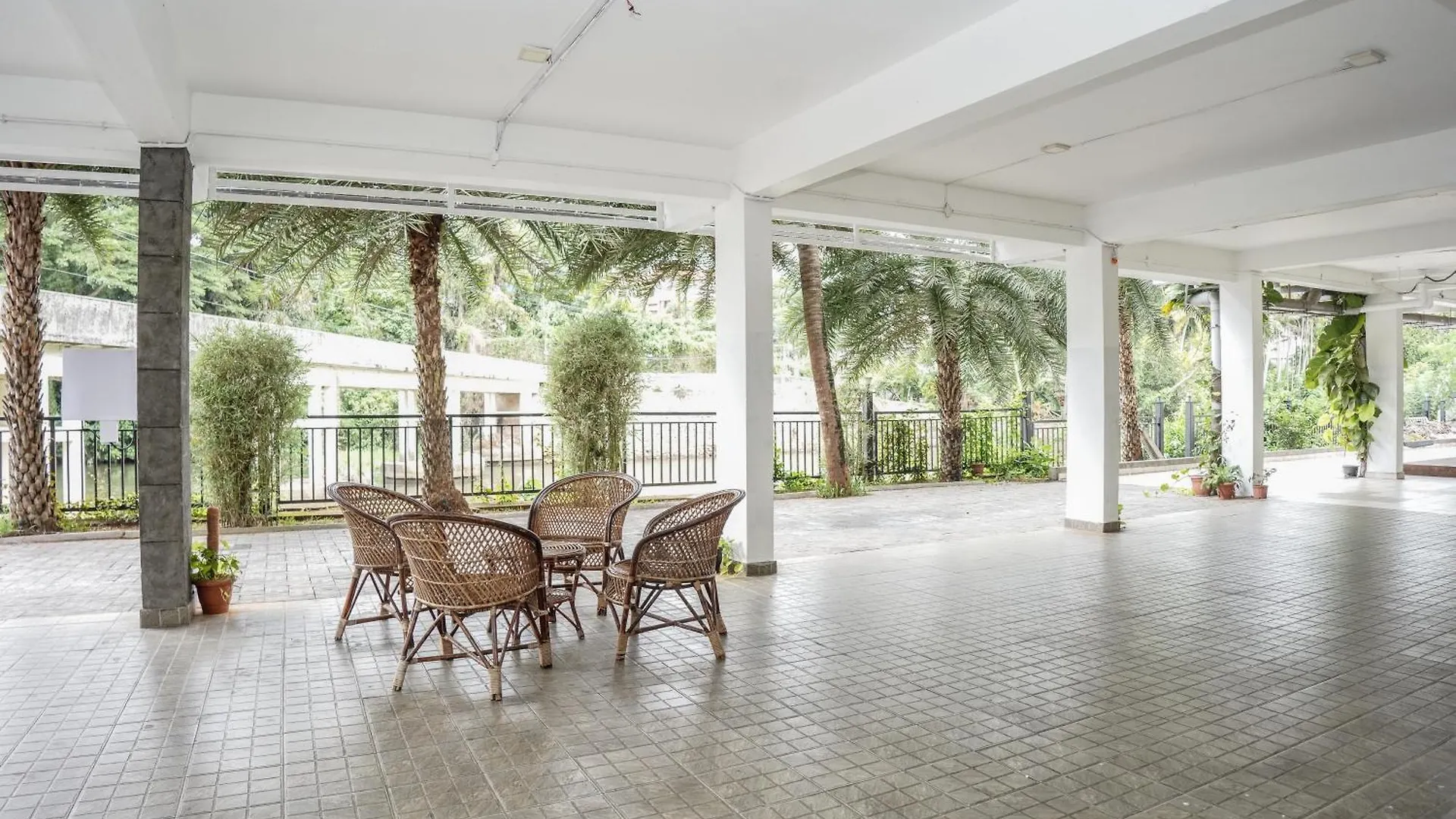 Hotel Lets Stay Kochi